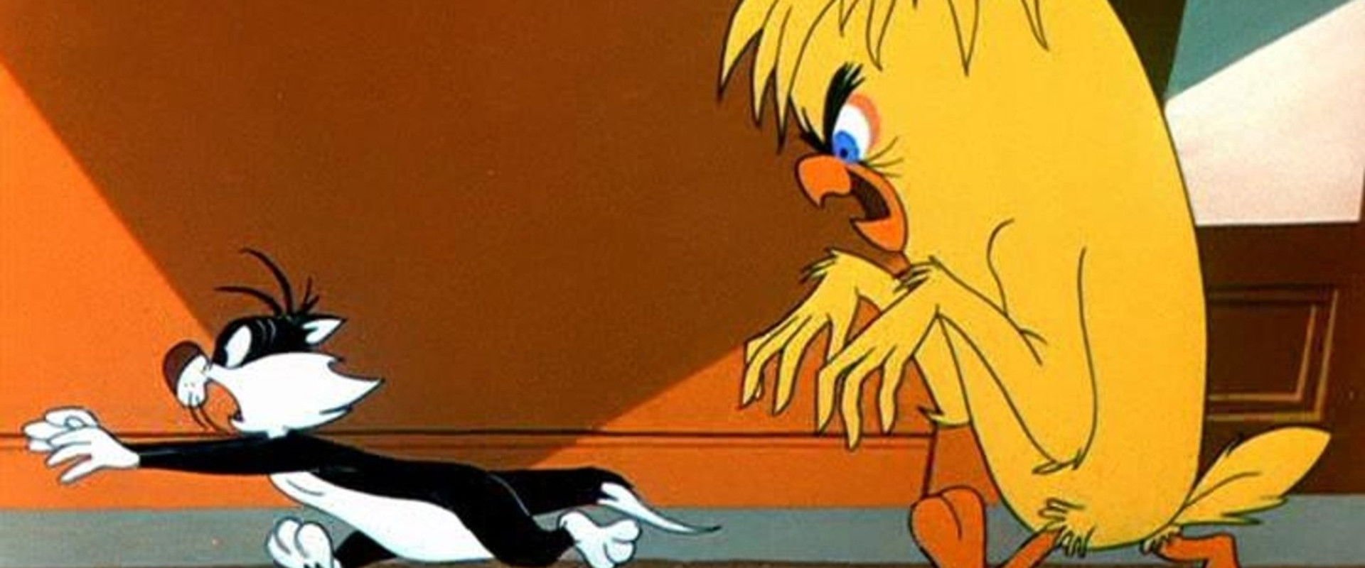 Hyde and Go Tweet backdrop