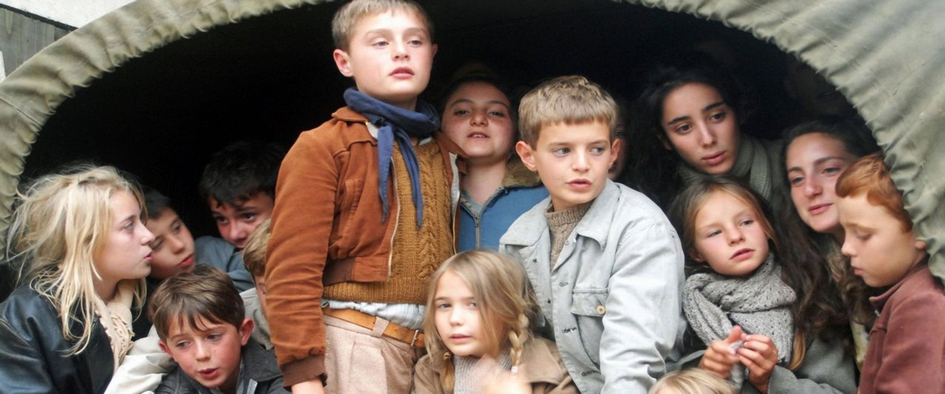 La république des enfants backdrop
