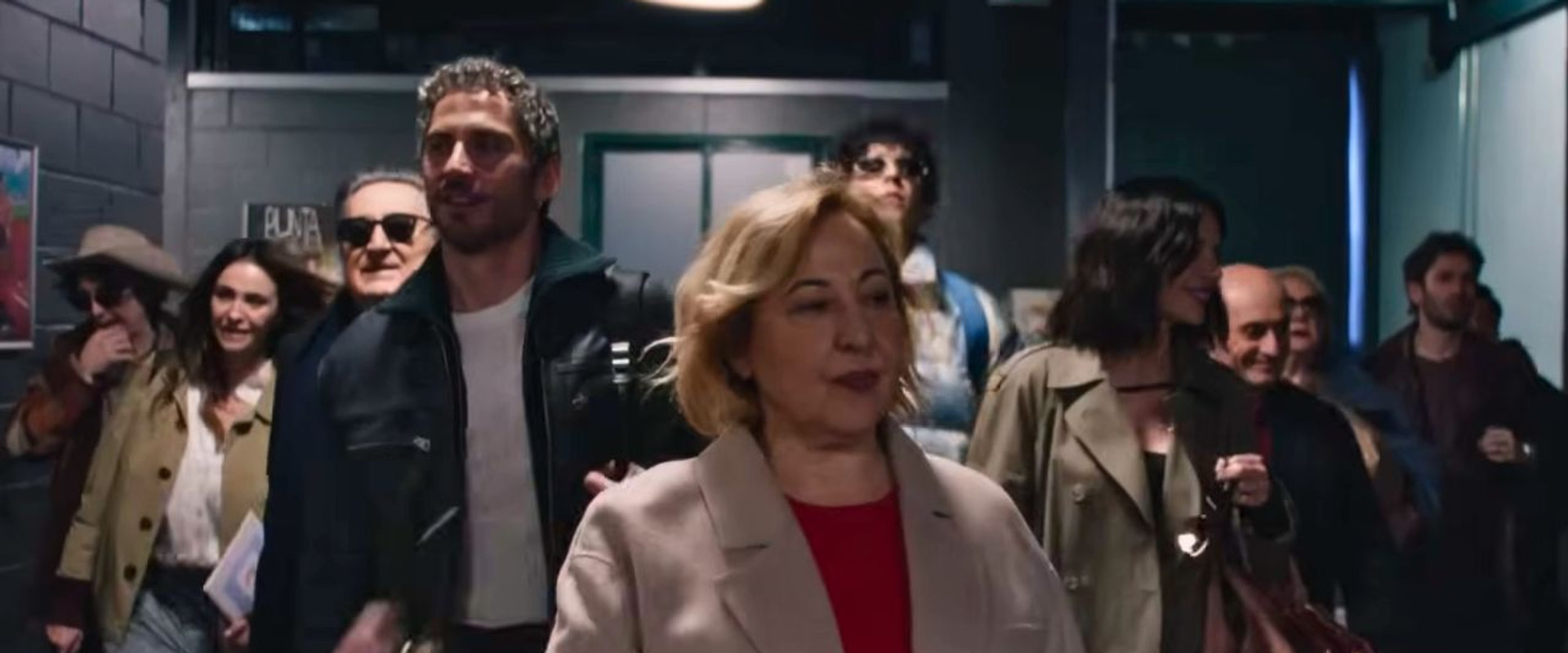 Aída y vuelta backdrop