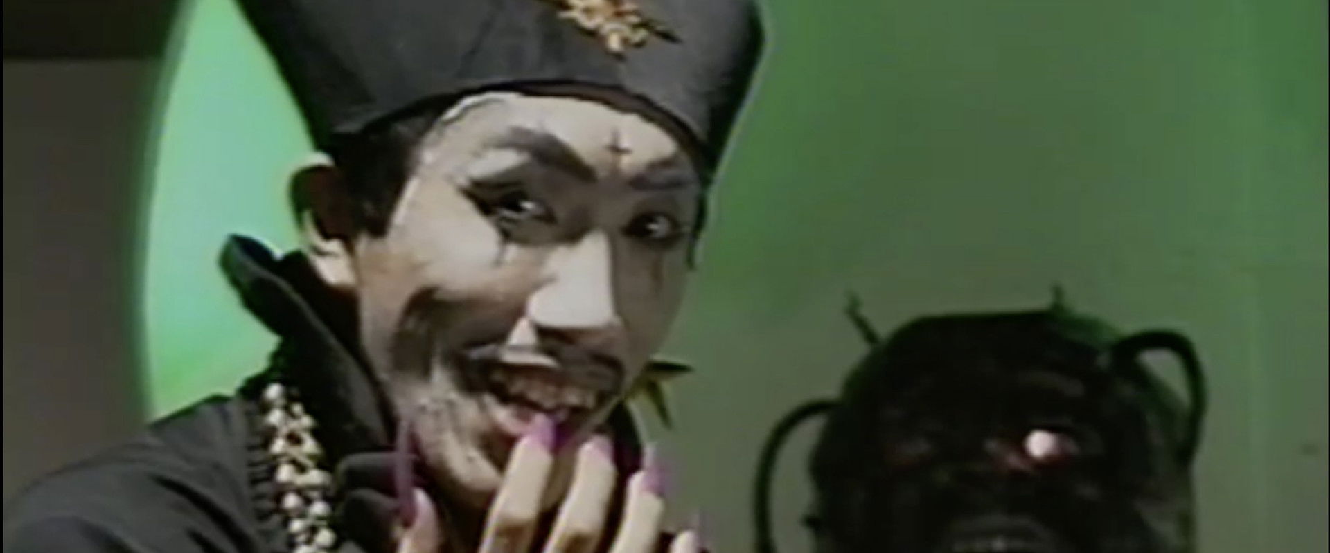 Migu & Shinomi in Dream's Labyrinth backdrop