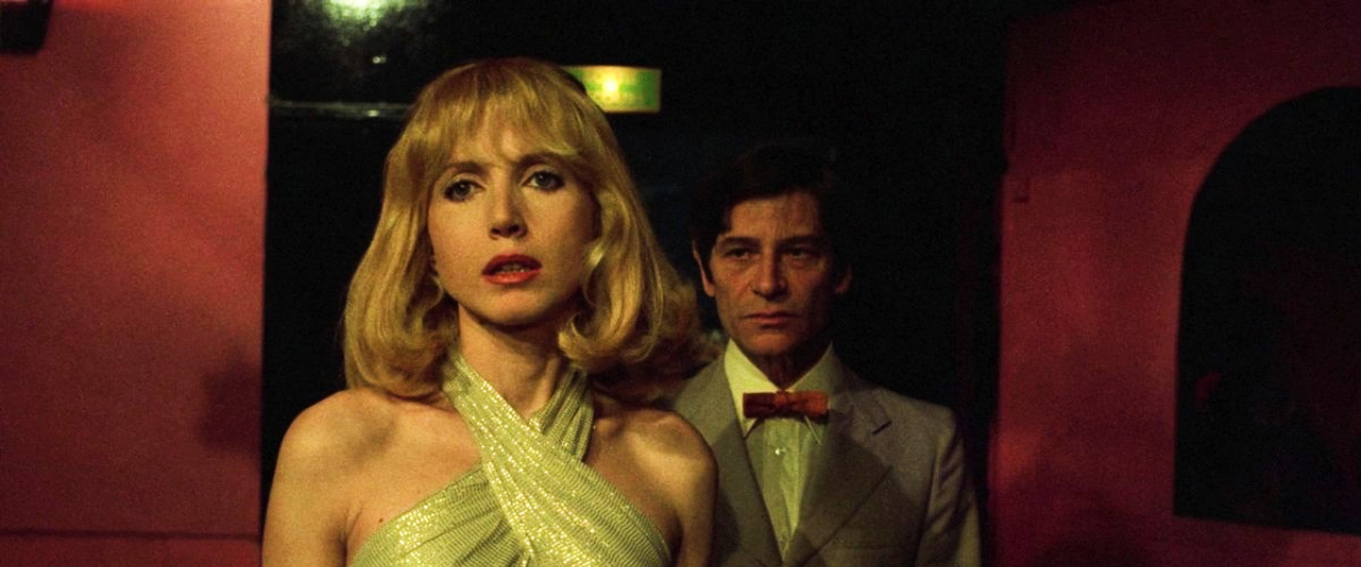 Duelle (Une Quarantaine) backdrop