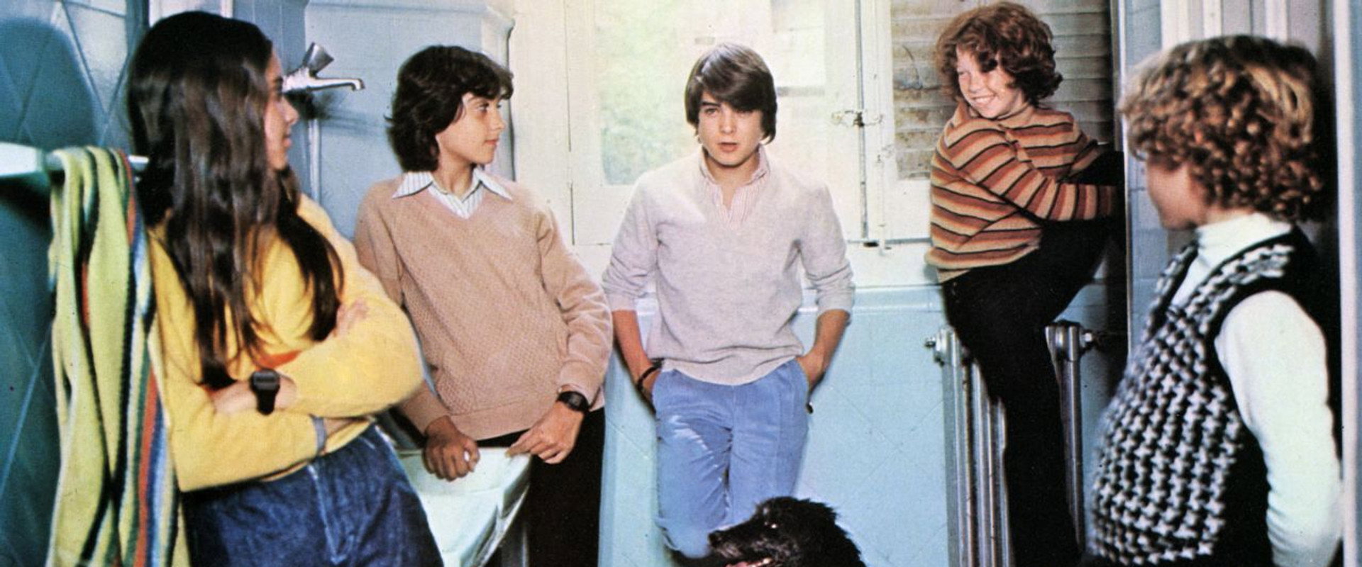 Parchis Against the Invisible Inventor backdrop