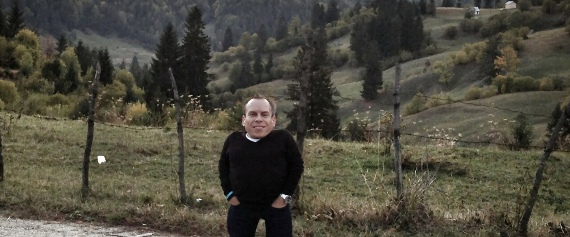 Warwick Davis and the Seven Dwarfs of Auschwitz backdrop