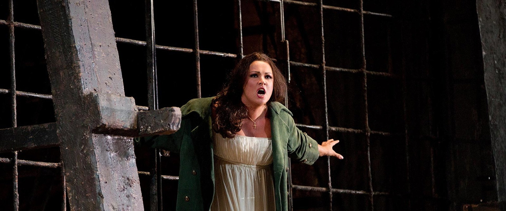 Il Trovatore - Metropolitan Opera backdrop
