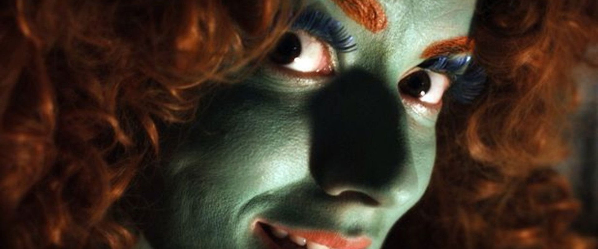 The Weepers backdrop