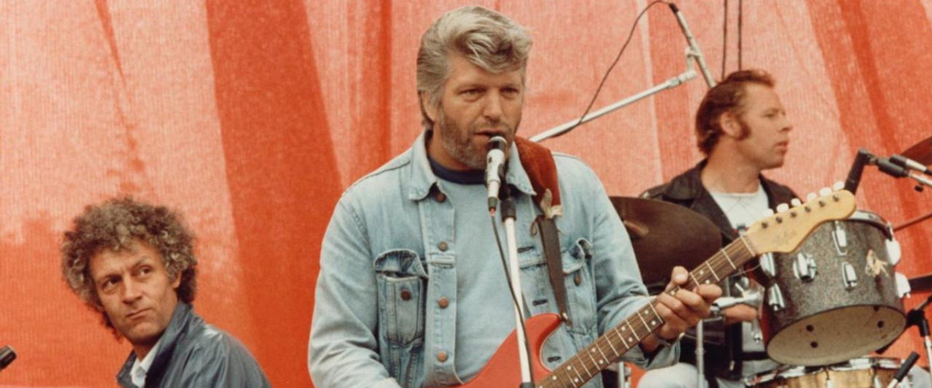 Rocking Silver backdrop