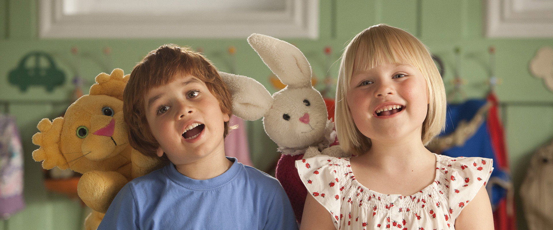 Casper and Emma: Best Friends backdrop