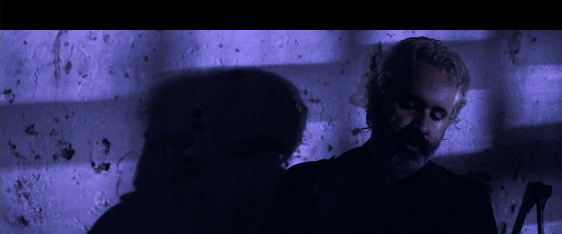 Black Miçanga backdrop