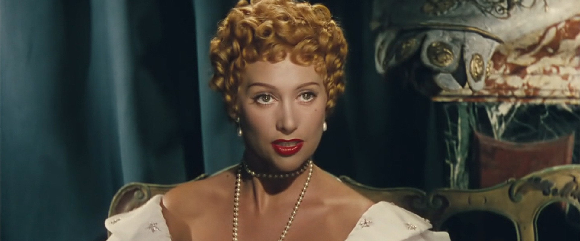 A Caprice of Darling Caroline backdrop