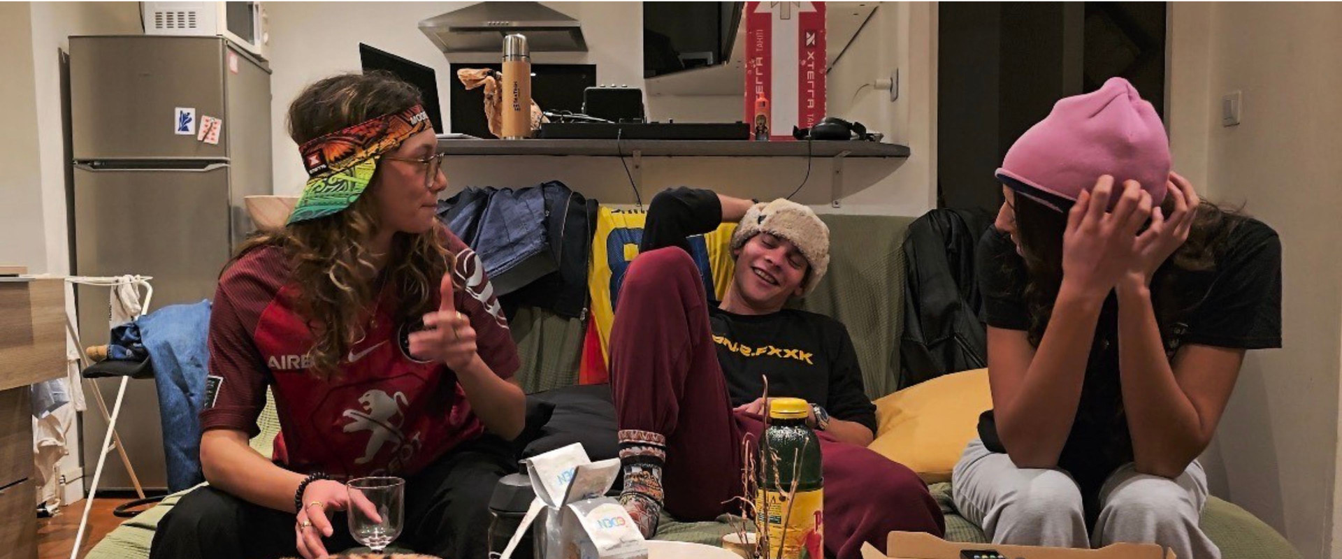 AMBIANCE BÂTIMENT M backdrop