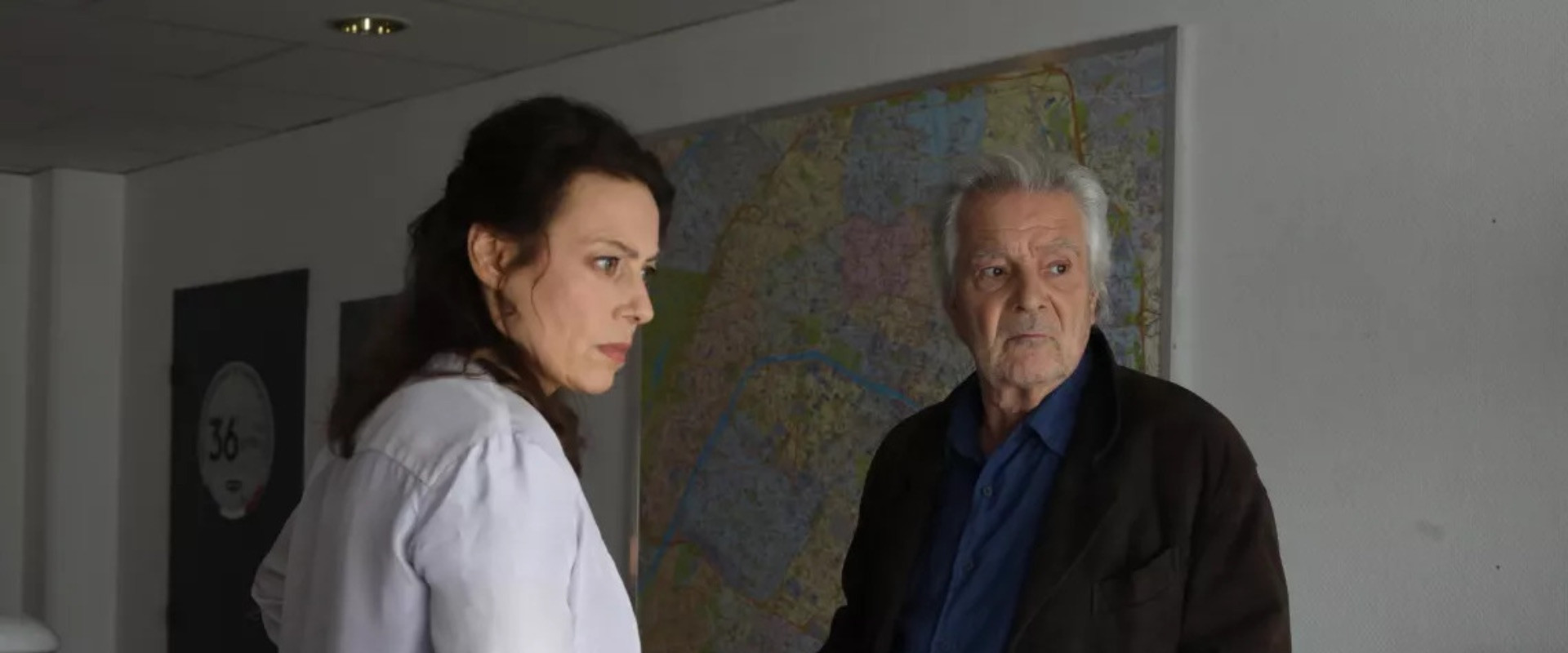 Mémoire trouble backdrop