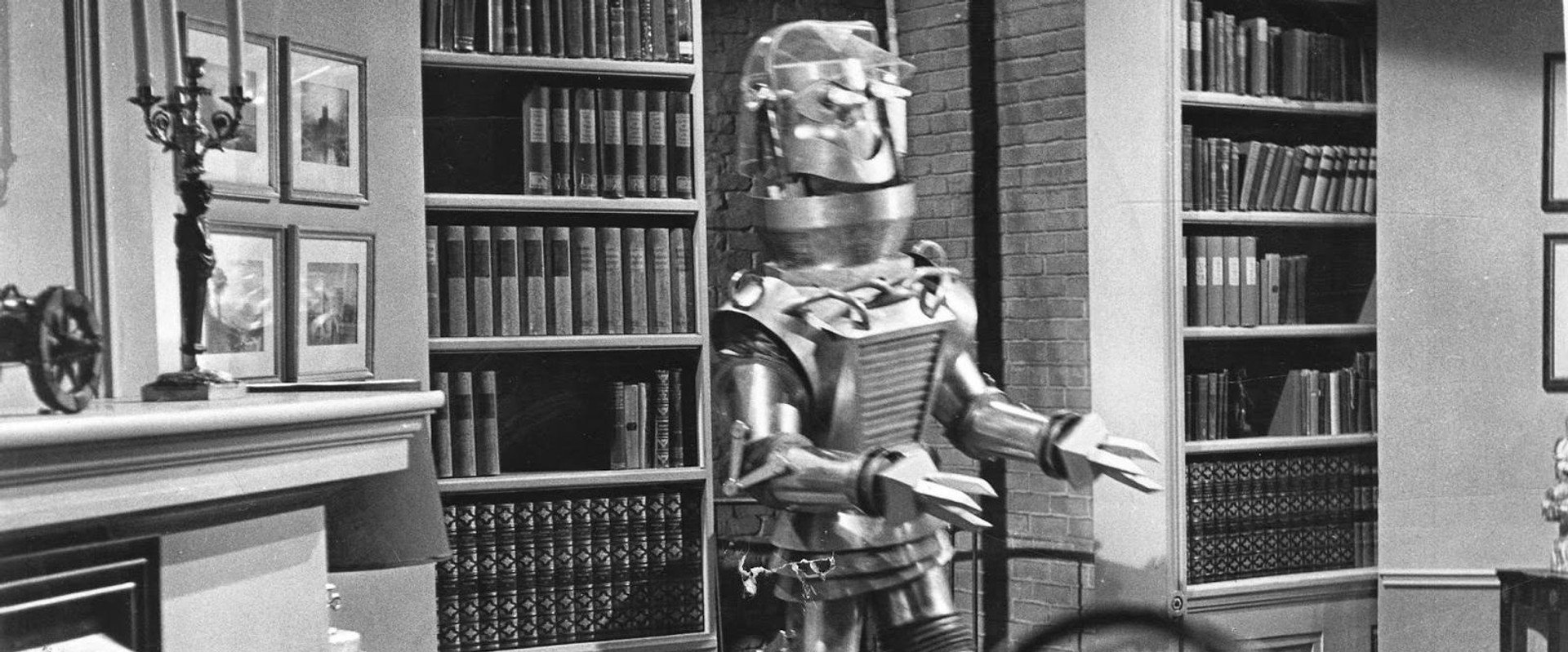 Tobor the Great backdrop