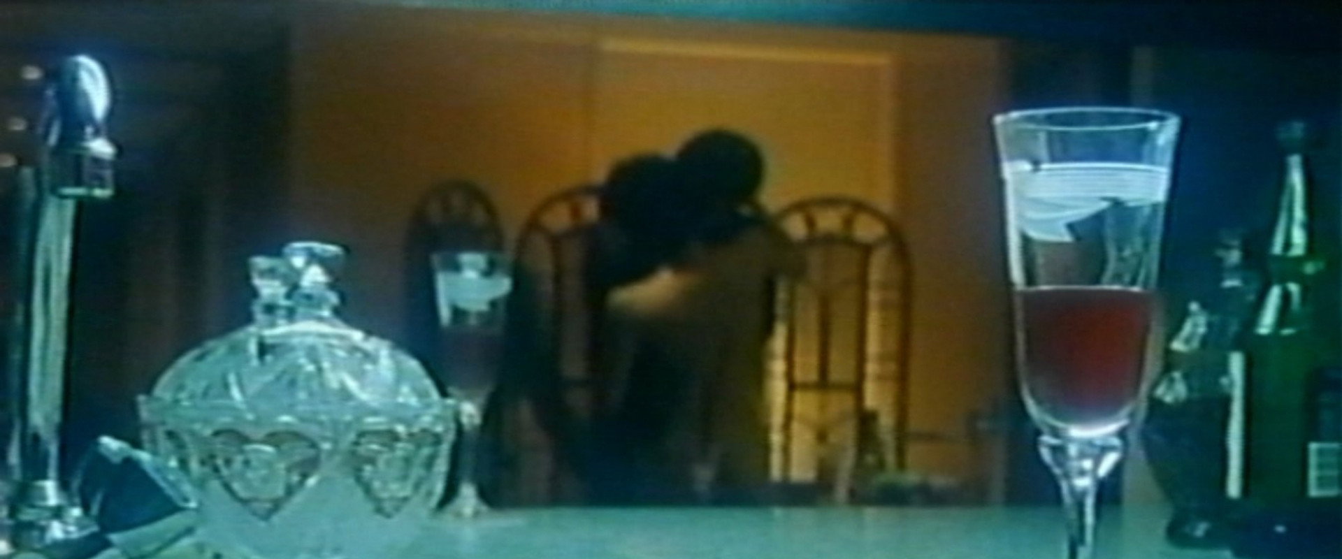 Yusuri: The Blackmailer backdrop