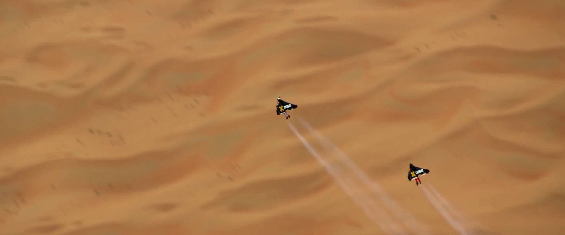 Jetman Dubai : Young Feathers backdrop