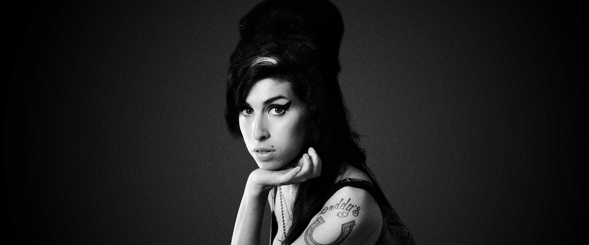 Amy backdrop