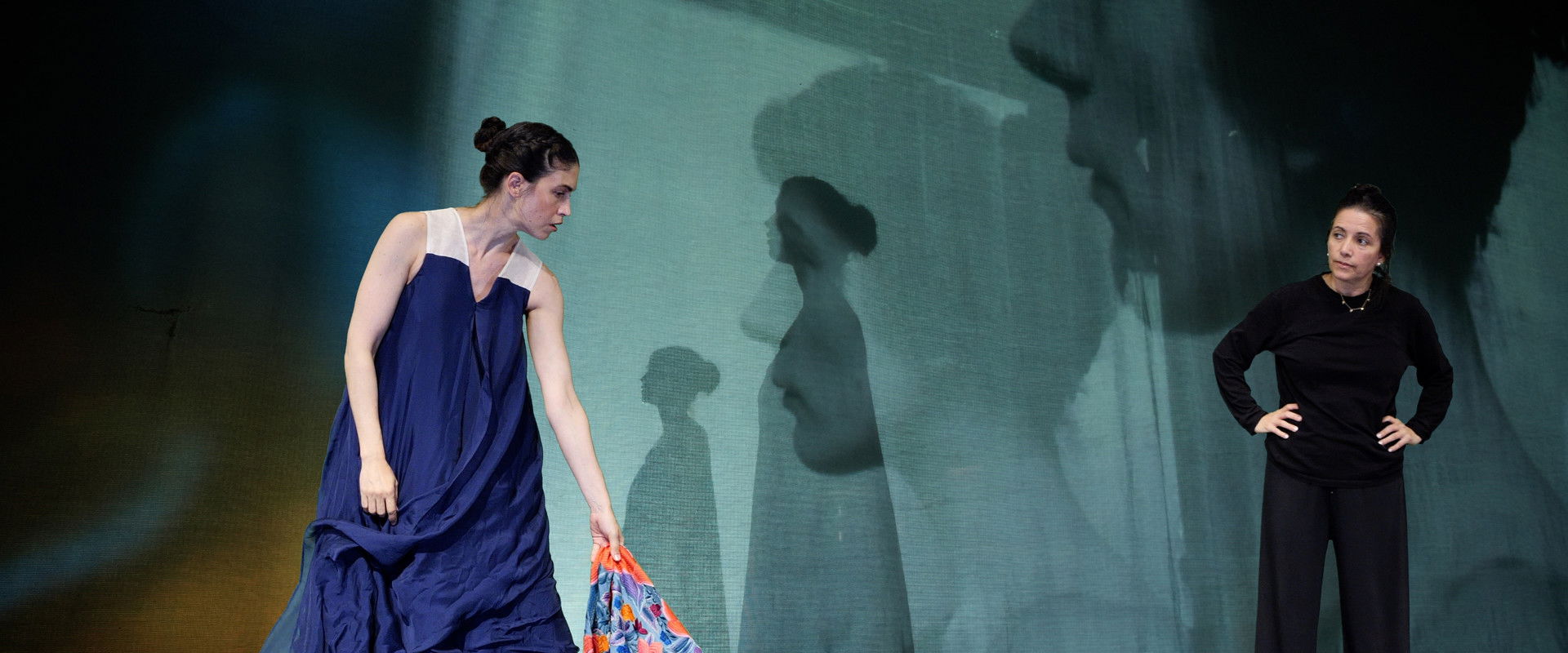 El universo en una caja backdrop