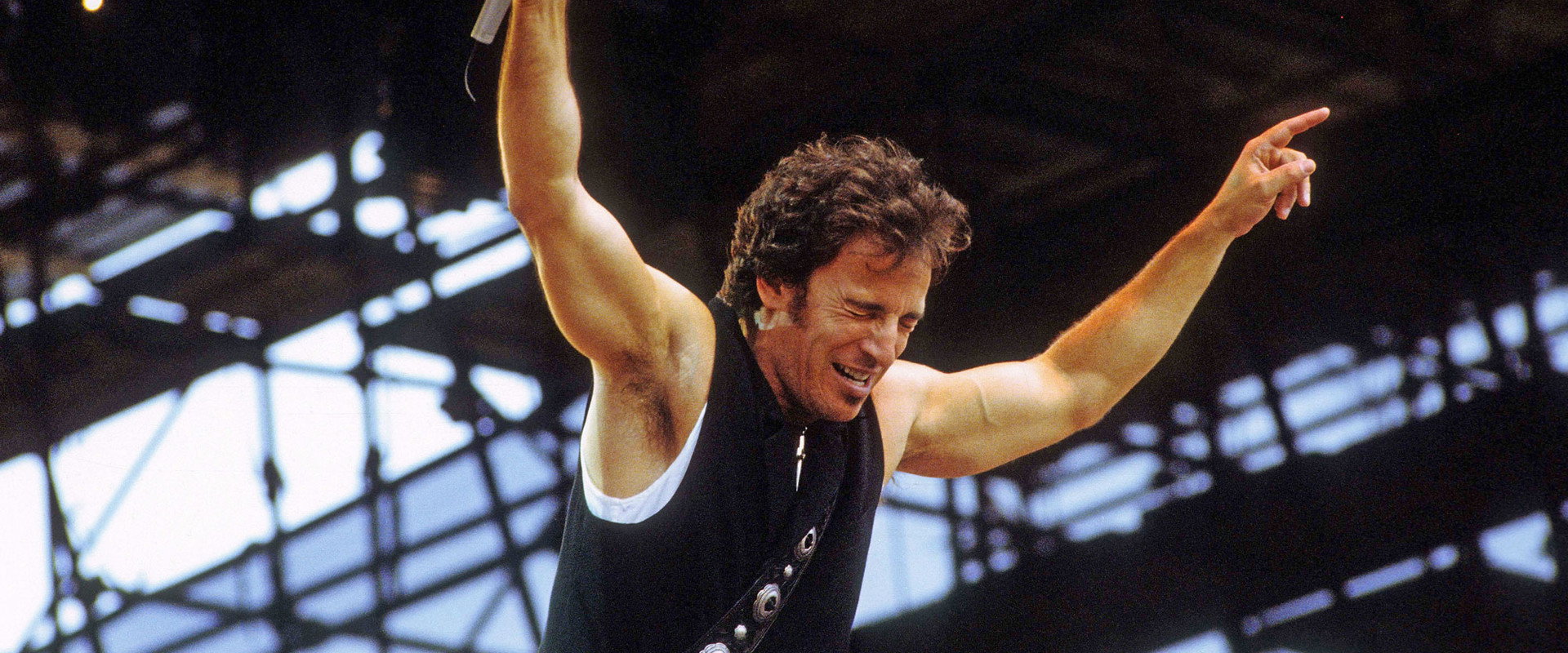 Bruce Springsteen: Live in East Berlin backdrop