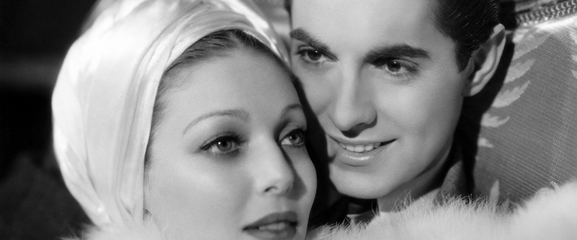 Café Metropole backdrop