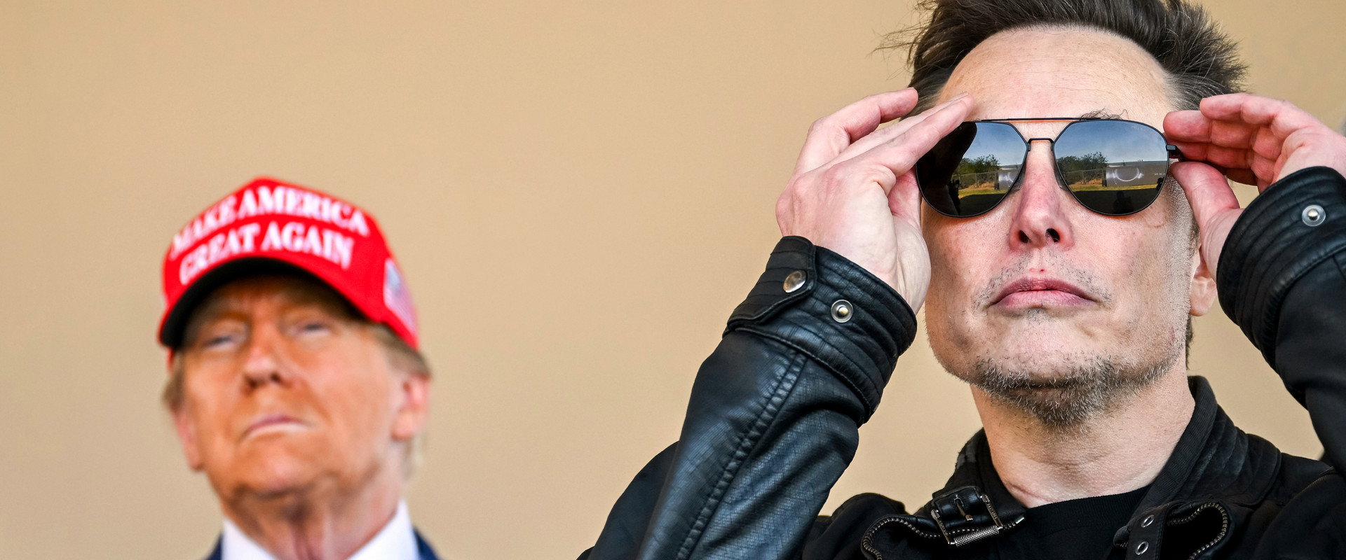 Elon Musk Unveiled – The Tesla Experiment backdrop