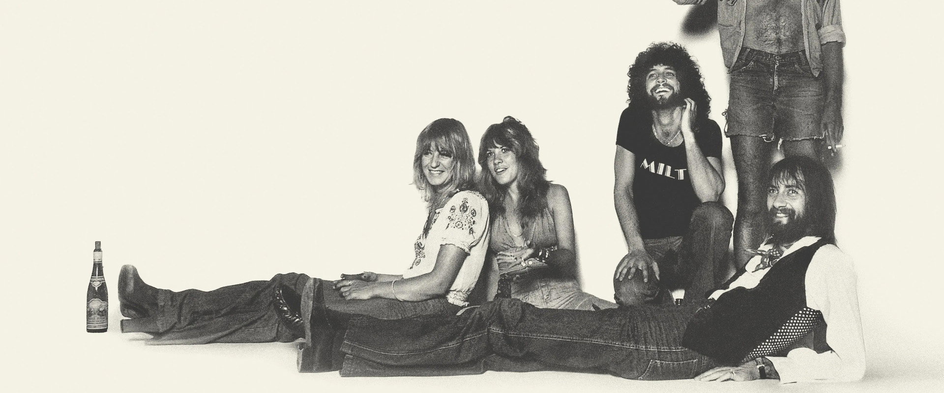 Fleetwood Mac: The Chain backdrop