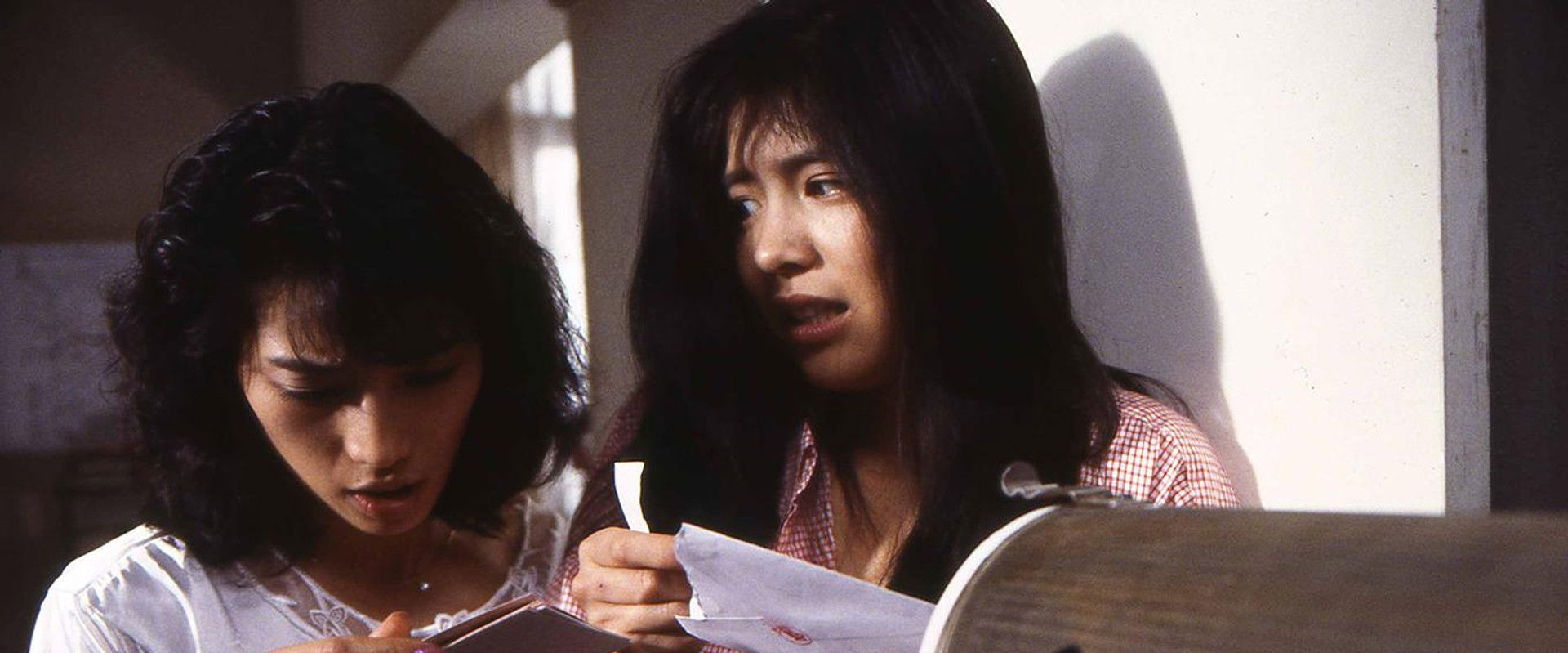 Young Lady Detectives: Heart Beat! backdrop