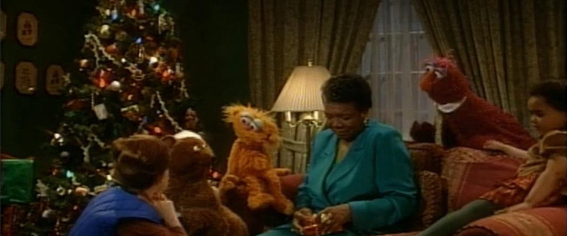 Sesame Street: Elmo Saves Christmas