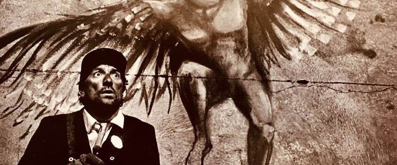 Dans le ventre du dragon backdrop