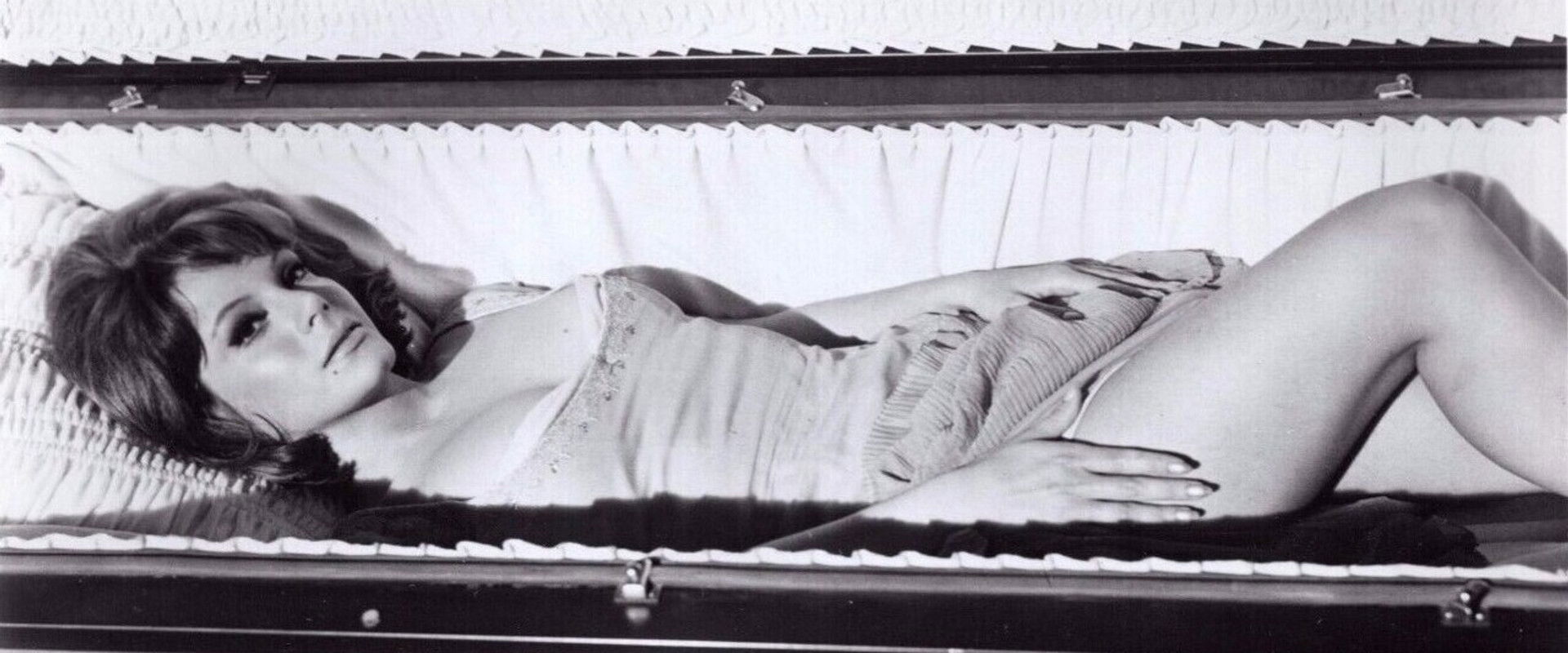 Savage Sunday backdrop