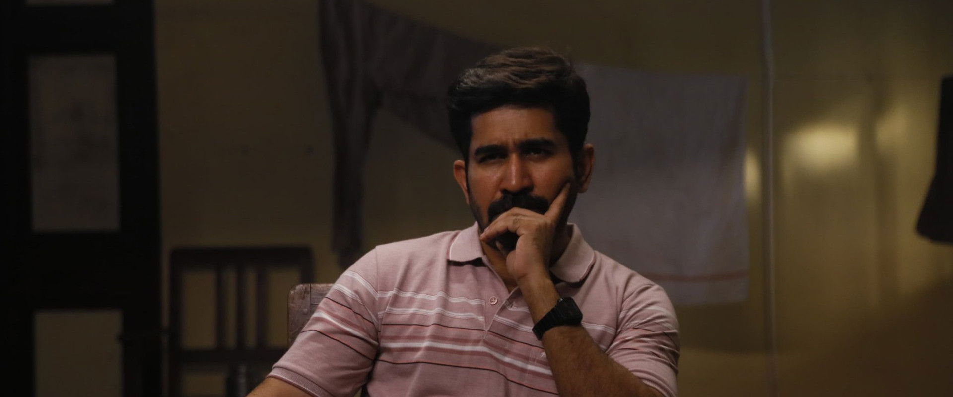 Shakthi Thirumagan backdrop