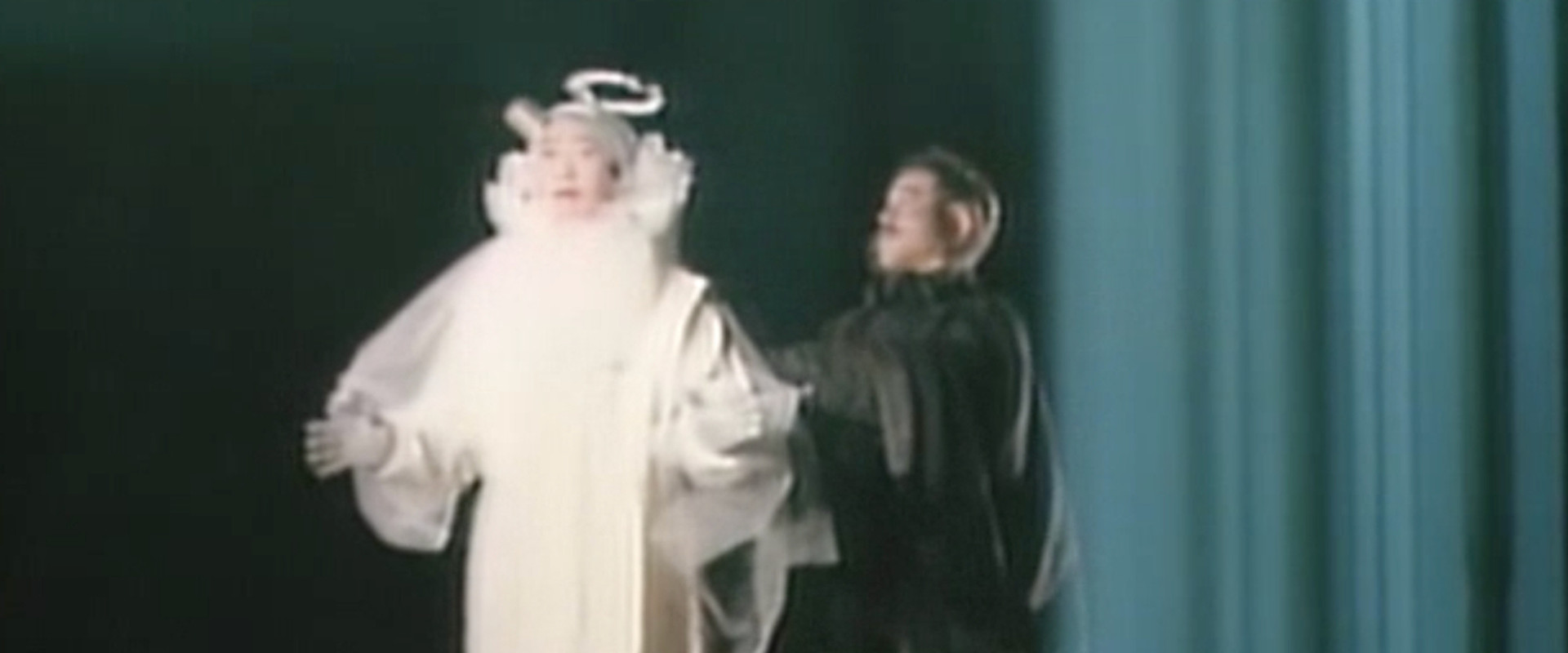 Mari wa tenshi no nioi backdrop