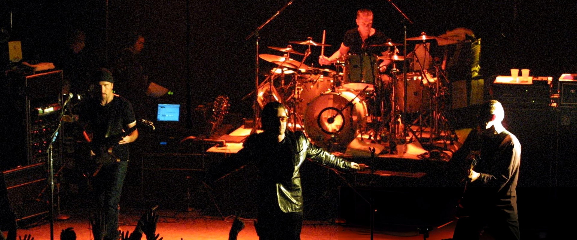 U2 - Live from Irving Plaza 2000 backdrop