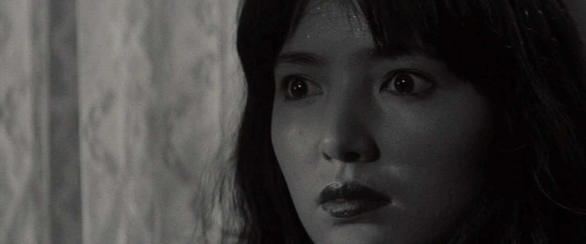 Love Beast: Red Lips backdrop