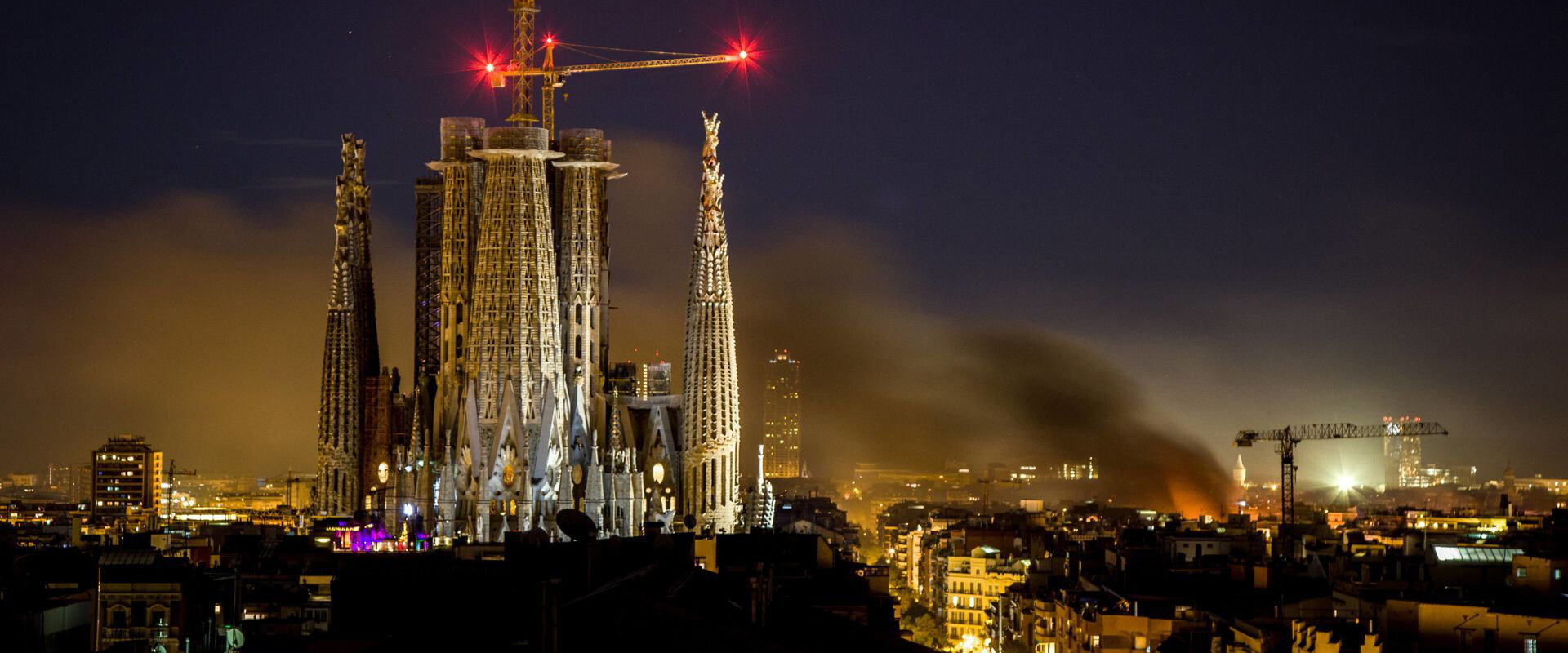 Barcelona, la rosa de foc backdrop