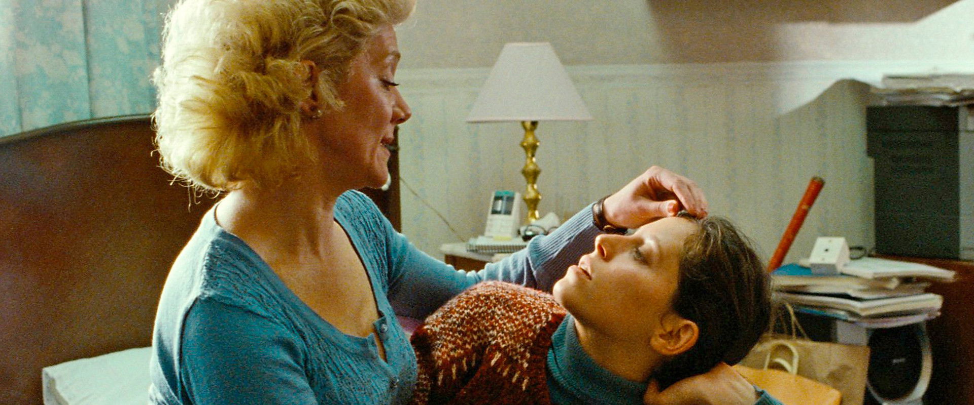 The Headless Woman backdrop