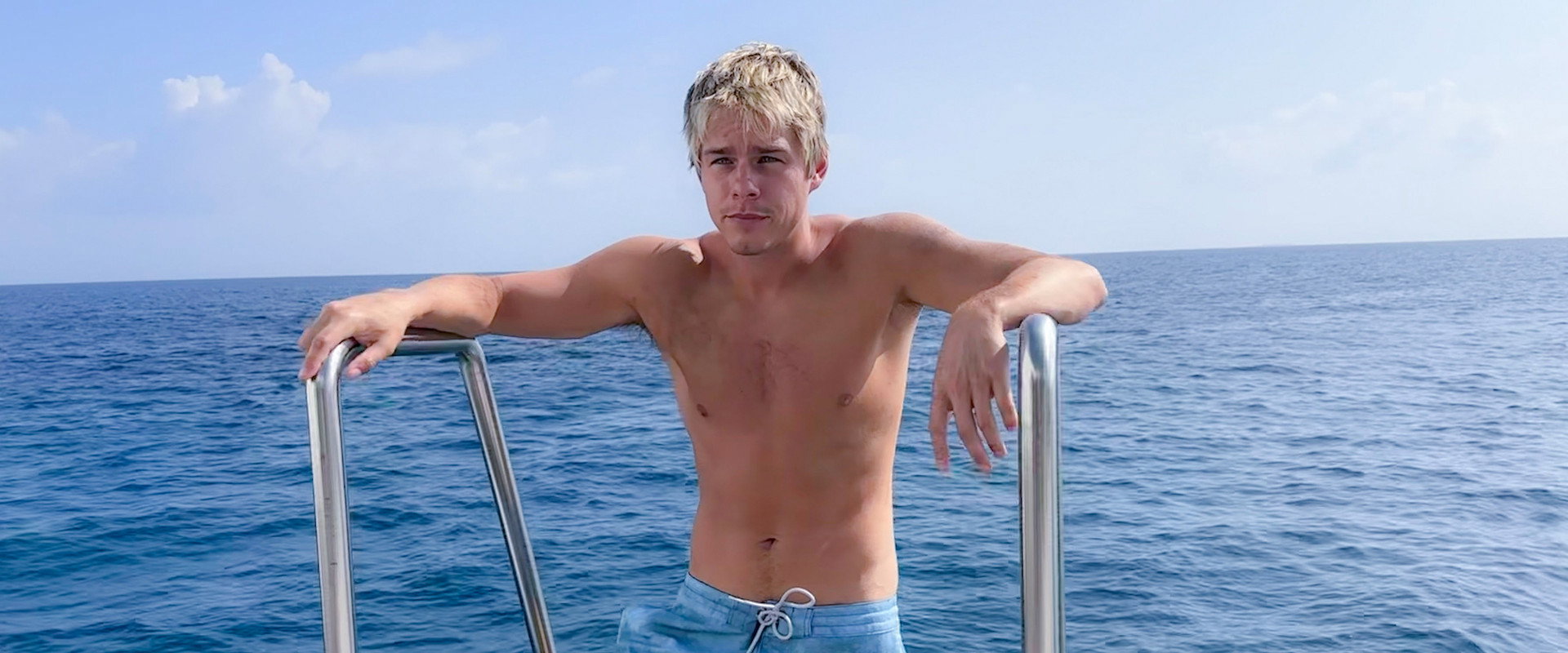 Love in the Maldives backdrop