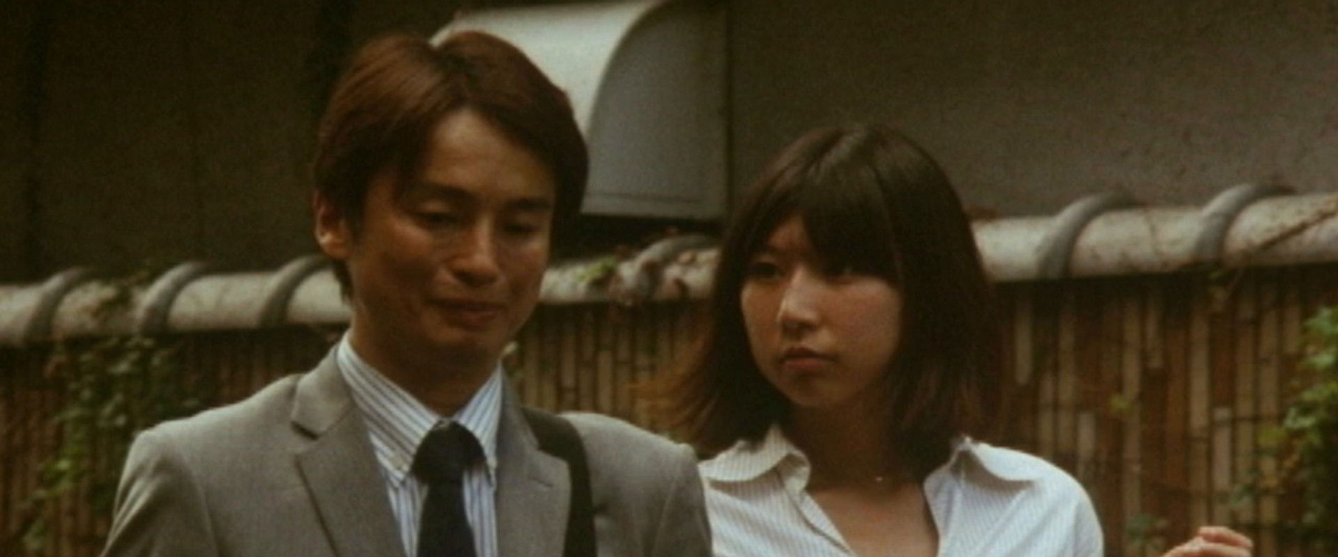 Nettori hisho: Suwareru kaikan backdrop