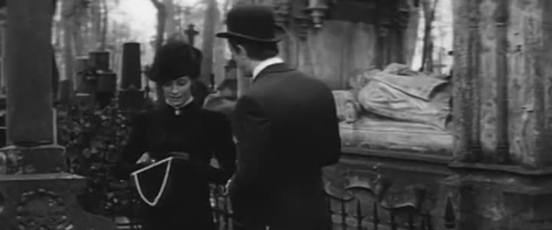 Land, Poste Restante backdrop