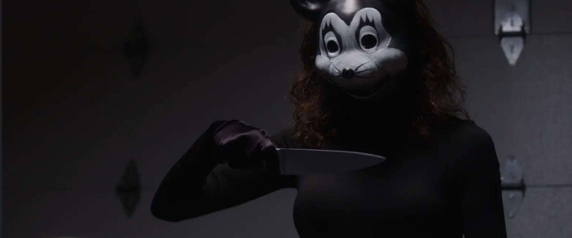 Minnie’s Midnight Massacre backdrop