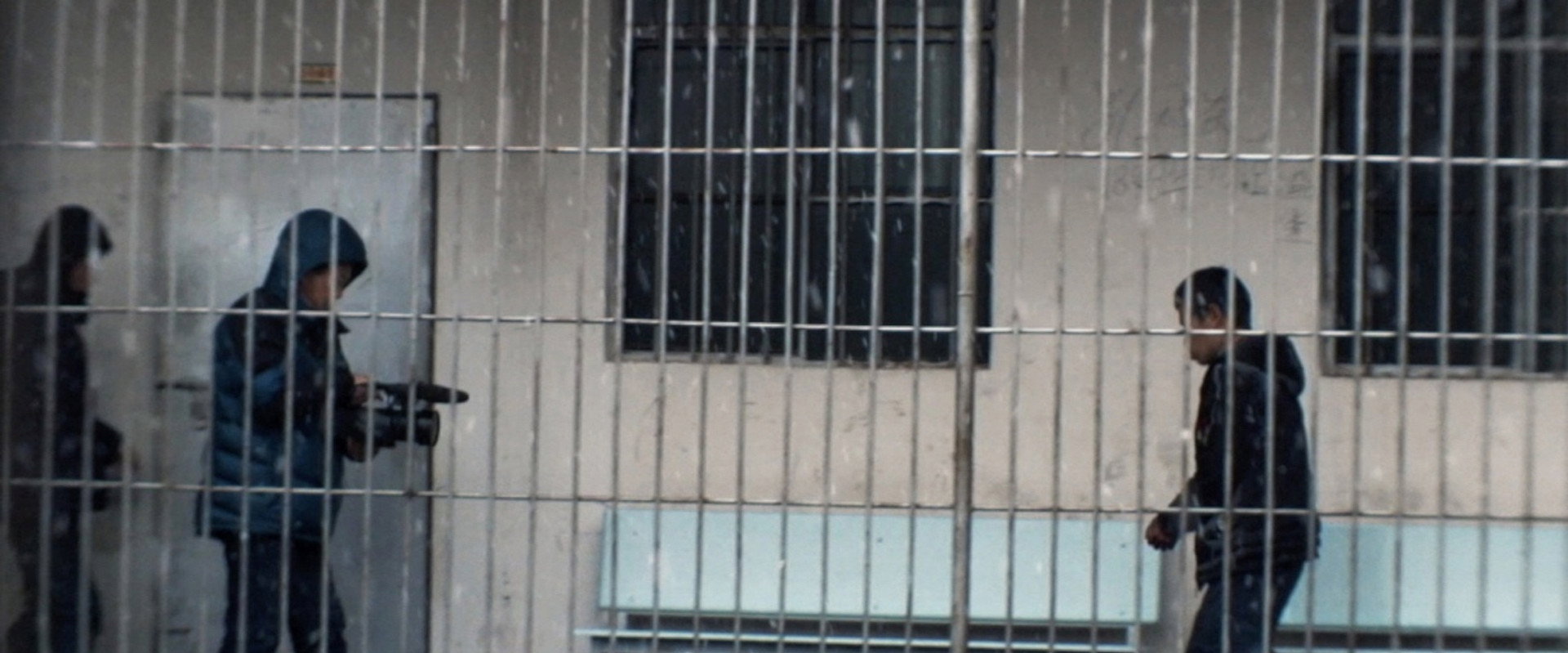 Night and Fog in Zona backdrop