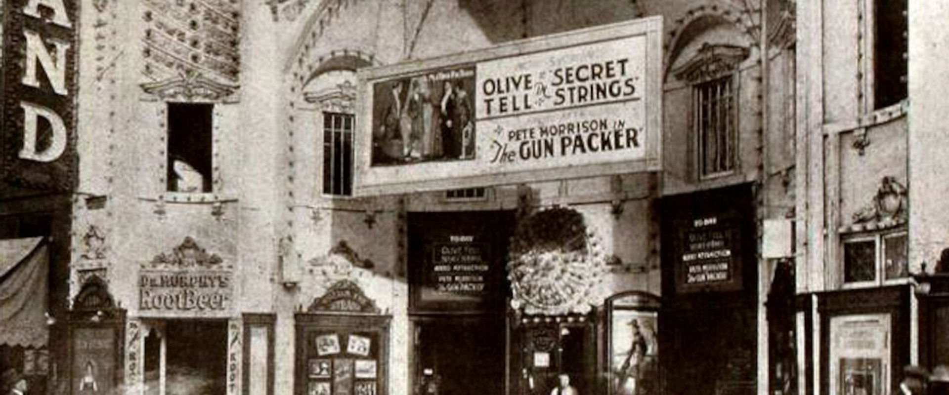 The Gun Packer backdrop