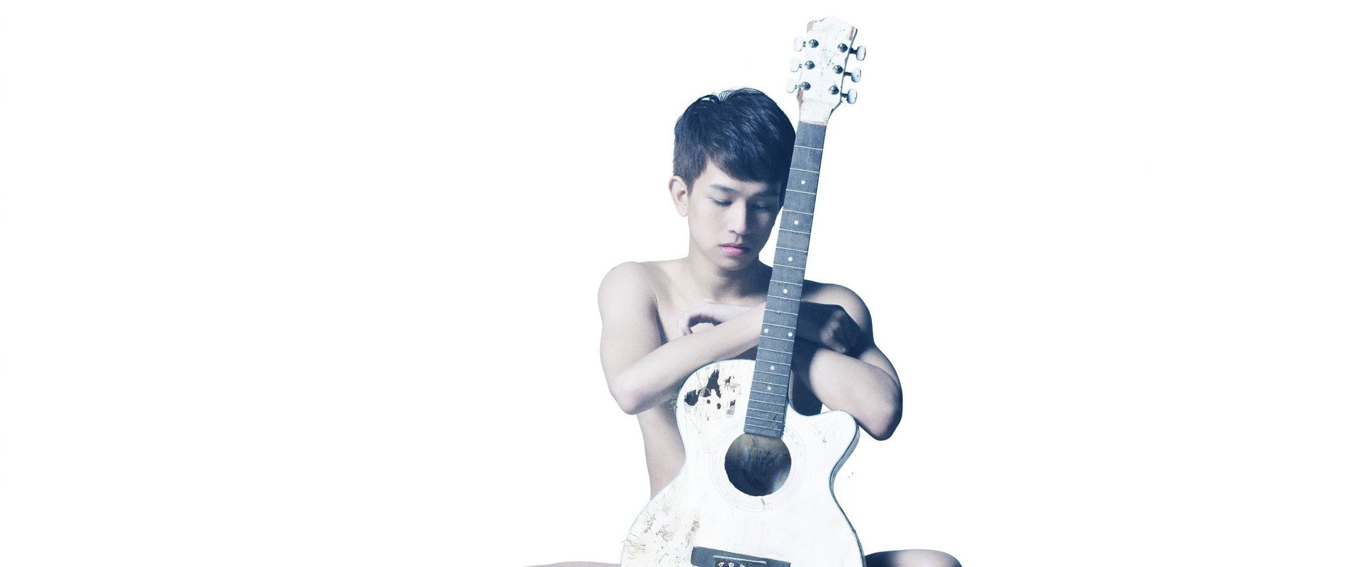 Red Wine in the Dark Night backdrop