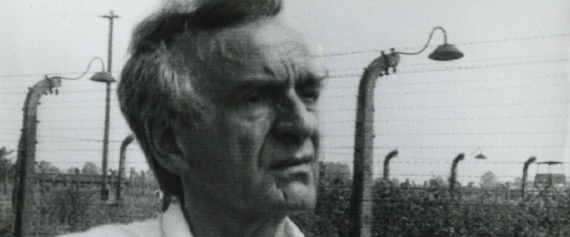 Elie Wiesel Goes Home backdrop