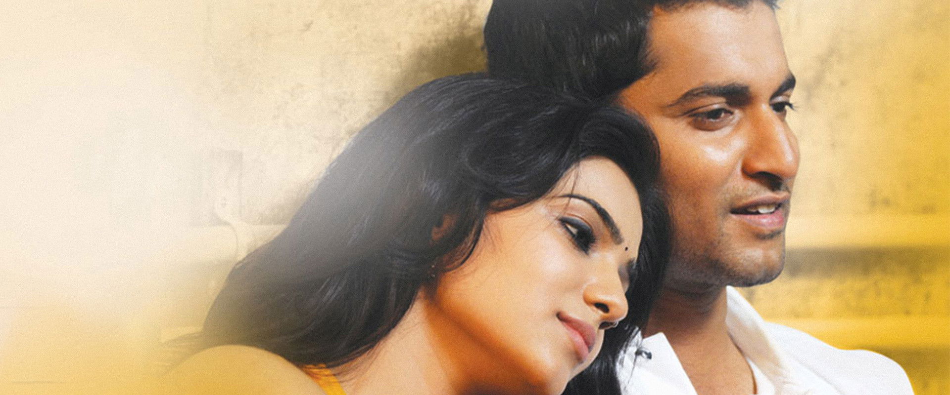 Yeto Vellipoyindhi Manasu backdrop