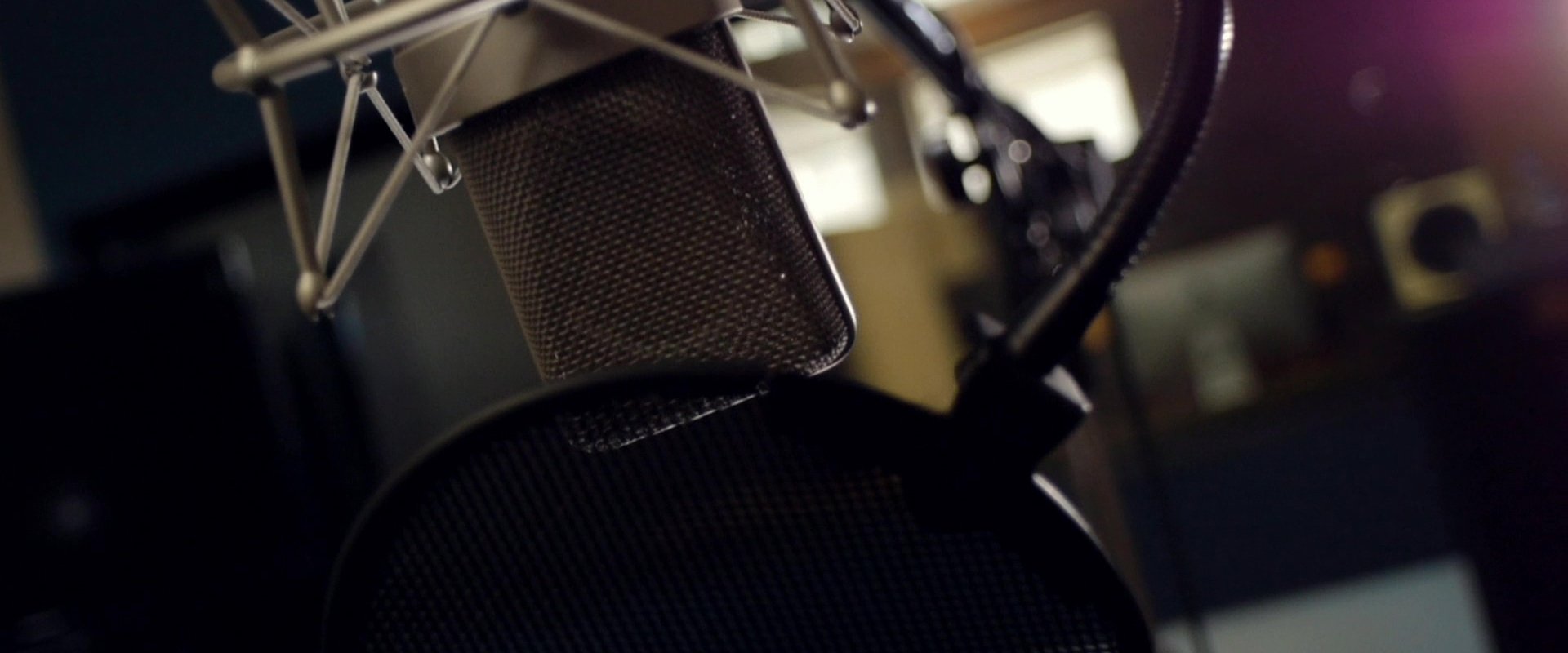 I Know That Voice backdrop