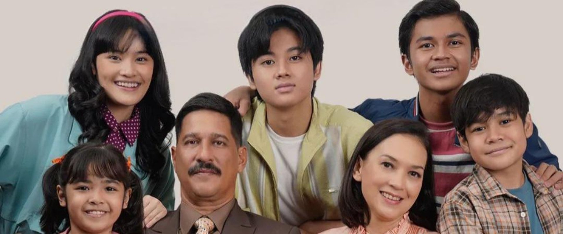 Dilan 1983 backdrop