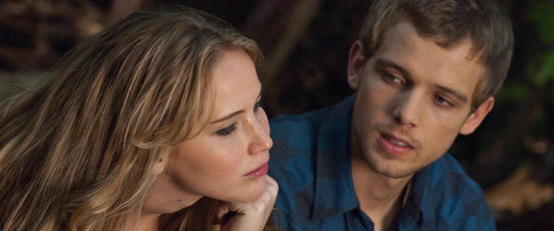 House at the End of the Street backdrop