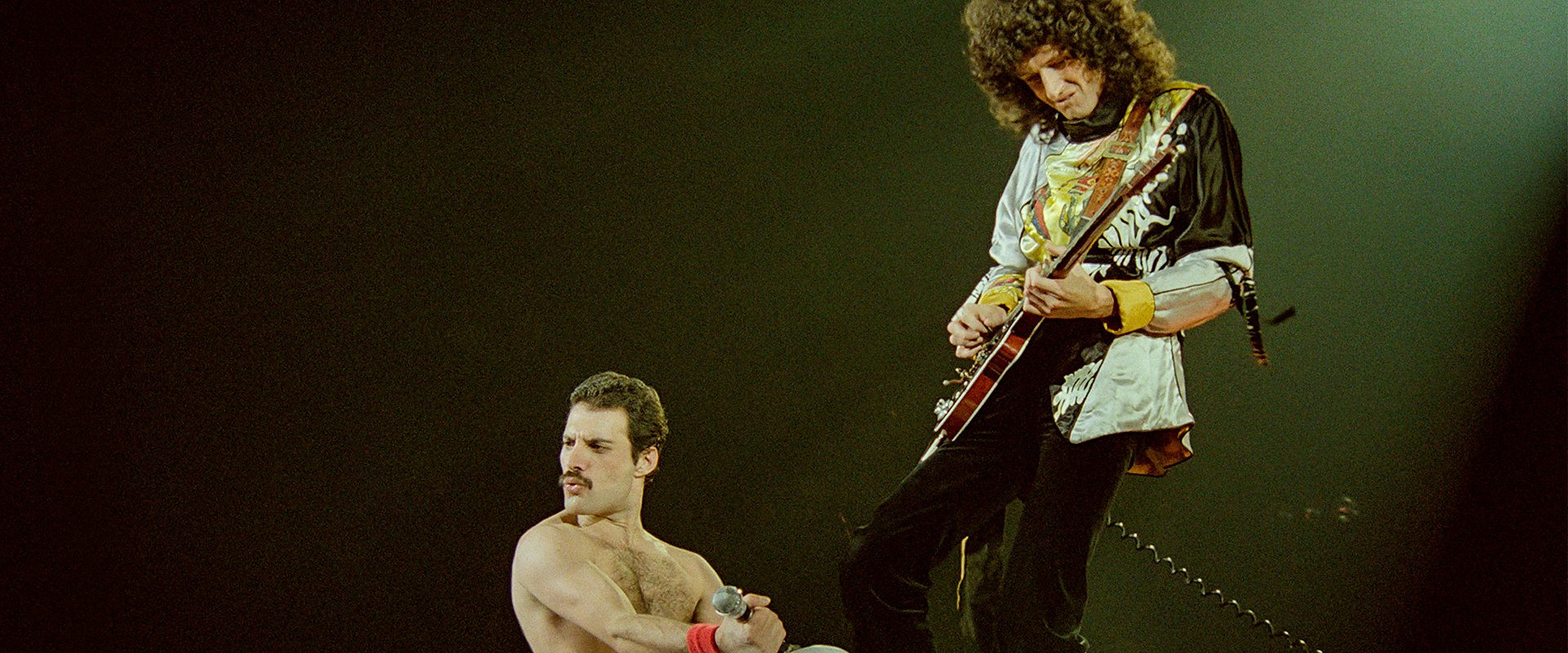 Queen Rock Montreal backdrop