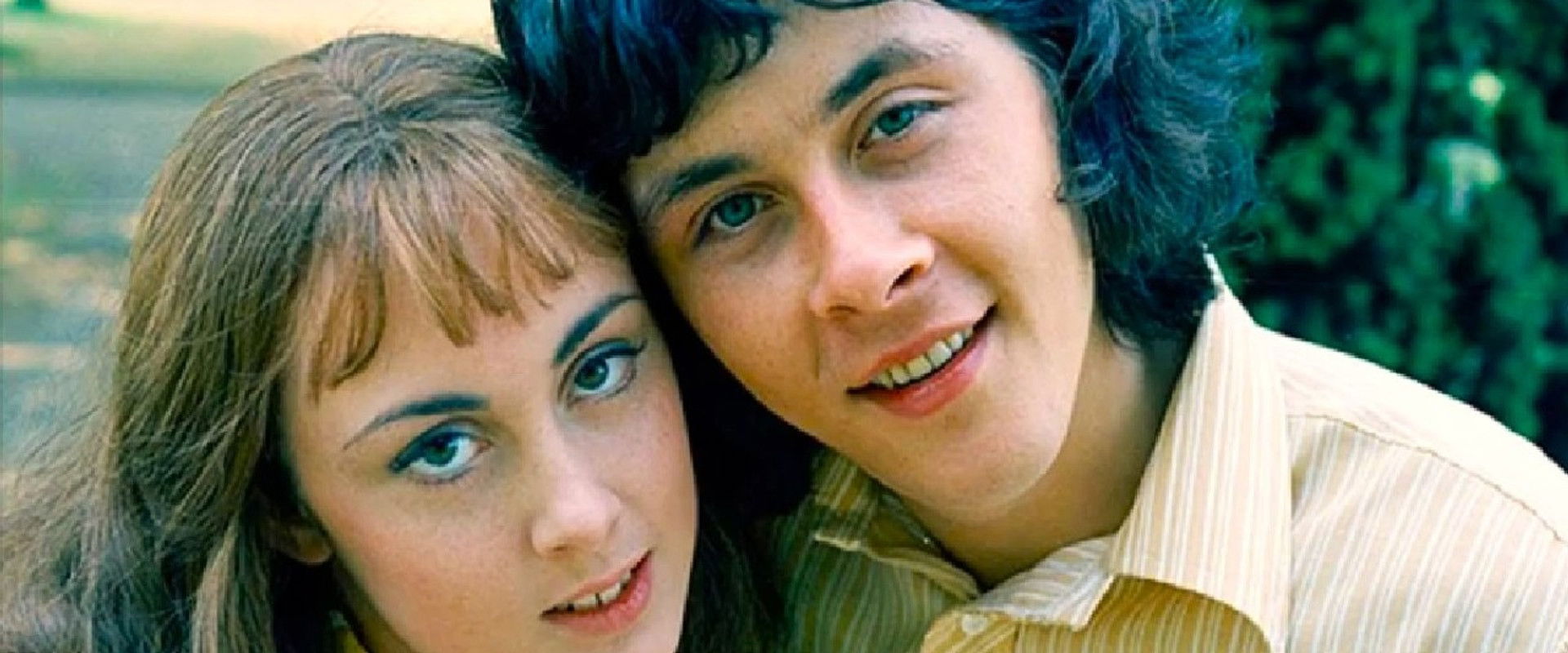 The Lovers! backdrop