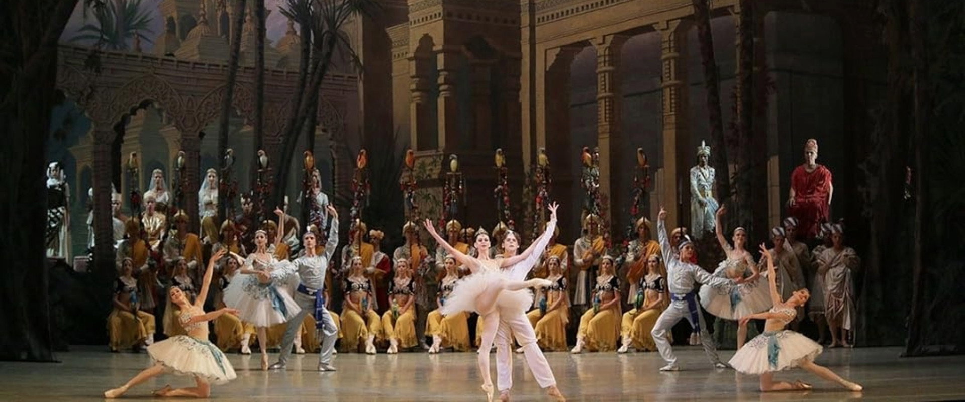 La Bayadère backdrop