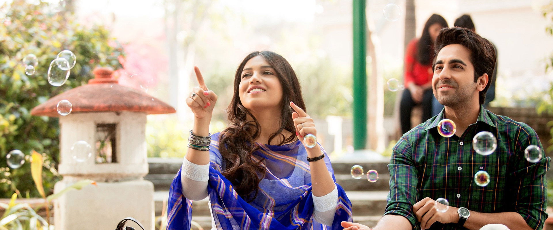 Shubh Mangal Saavdhan backdrop